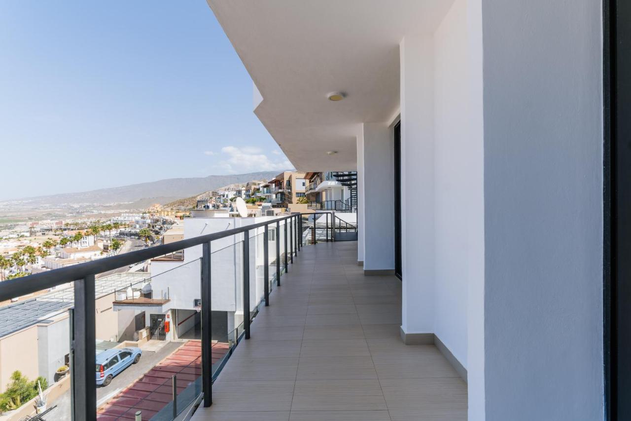 Sunset White Villa - Ocean View, Jakuzzi, Heated Pool, Air-Conditioning, Grill Playa de las Américas Eksteriør billede